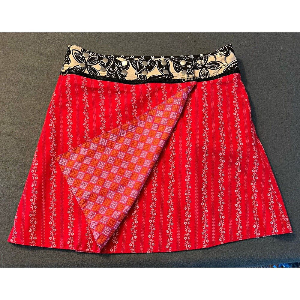 Zand Amsterdam reversible wrap skirt one size with removable zipper bag